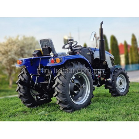 Трактор TERRA FORCE 3254HX, комплектація максимальна, широкі шини, рівна підлога Трактор TERRA FORCE 3254HX, комплектація максимальна, широкі шини, рівна підлога